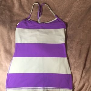 Adorable Lululemon tank top with built in bra